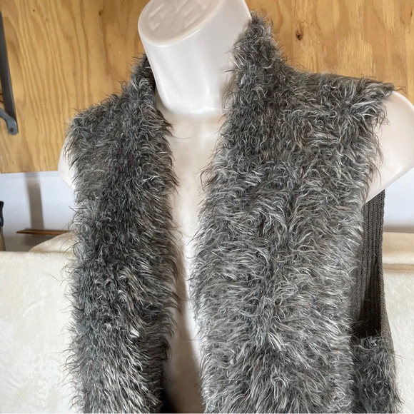 CABI Faux Fur Alpaca Mohair Ribbed Knit Back Drape Sweater Vest Size M #180 - Picture 7 of 9